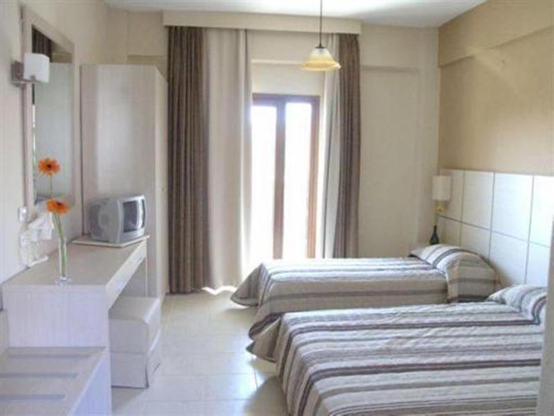Aristotelis Hotel Fourka Ngoại thất bức ảnh