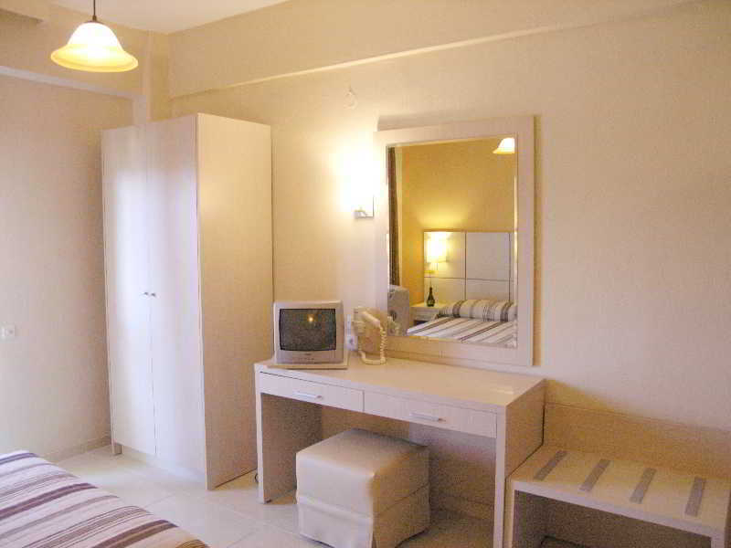 Aristotelis Hotel Fourka Ngoại thất bức ảnh