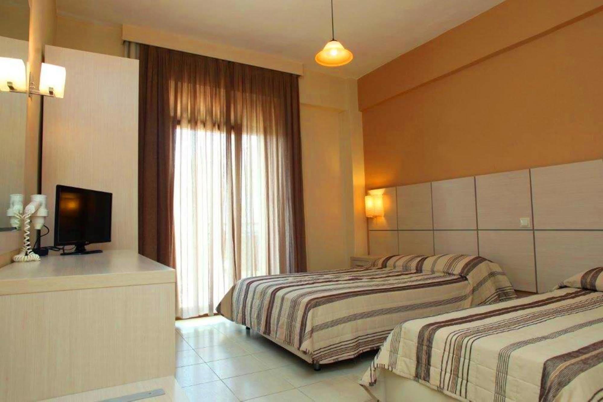 Aristotelis Hotel Fourka Ngoại thất bức ảnh