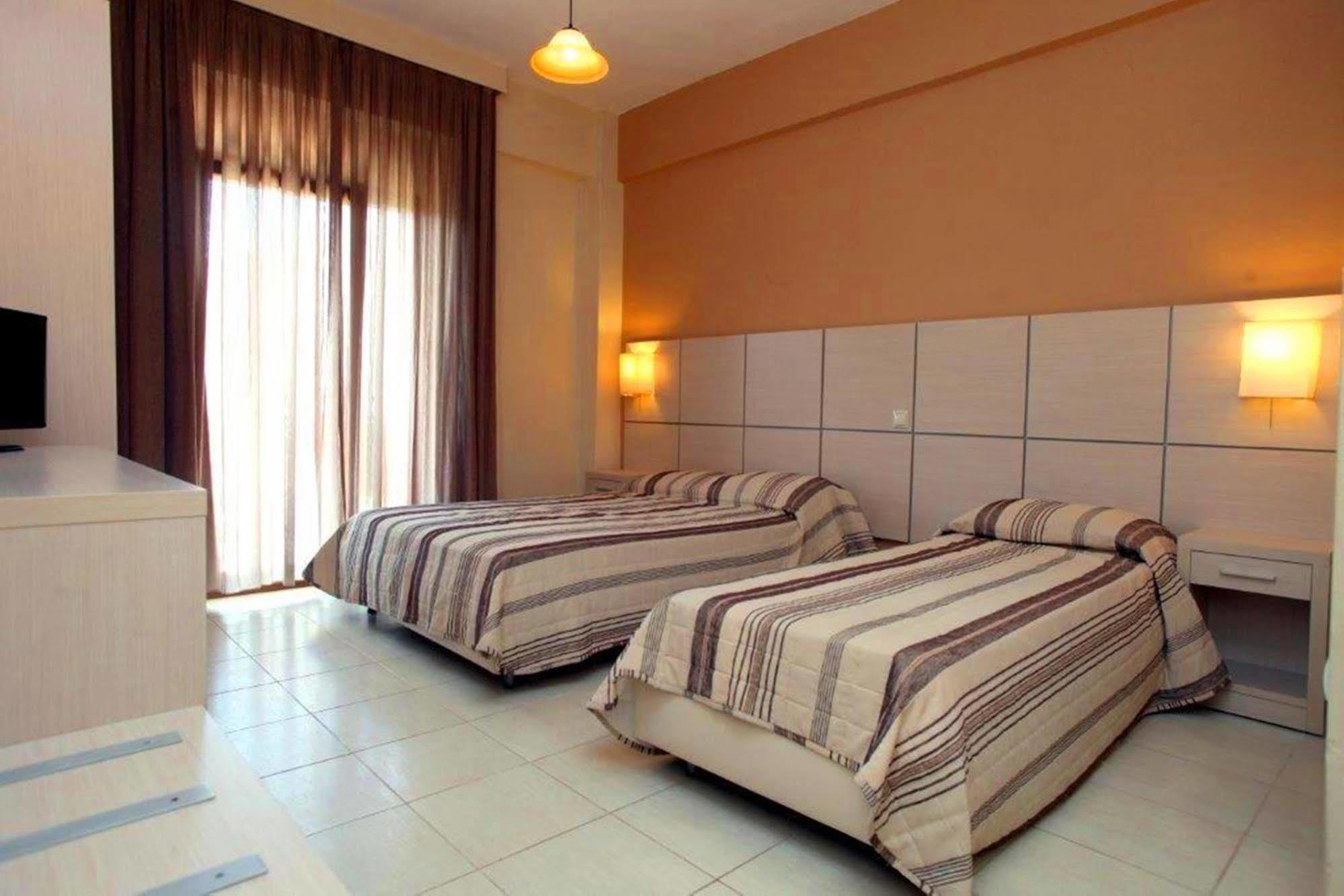 Aristotelis Hotel Fourka Ngoại thất bức ảnh